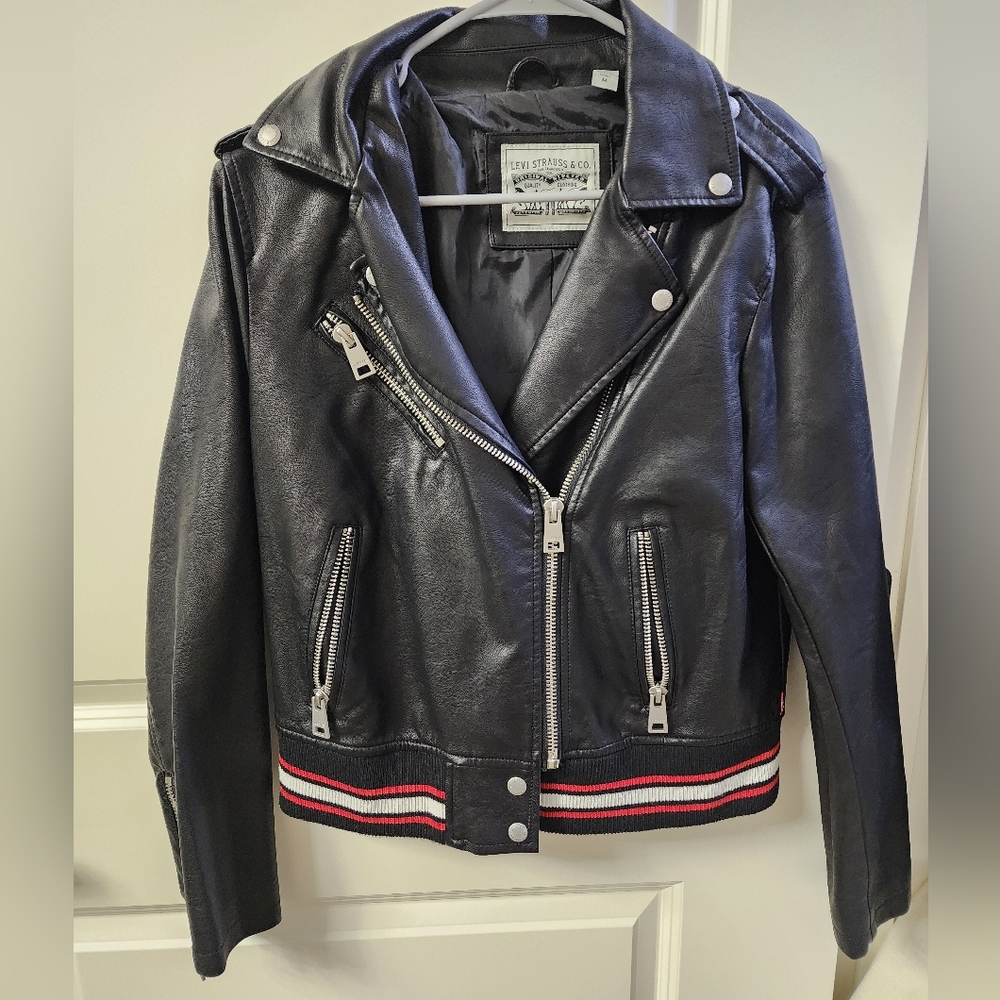Levi's Black Leather Jacket oversized